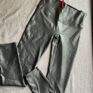 NWT SPANX Faux Leather Matte Snake Leggings